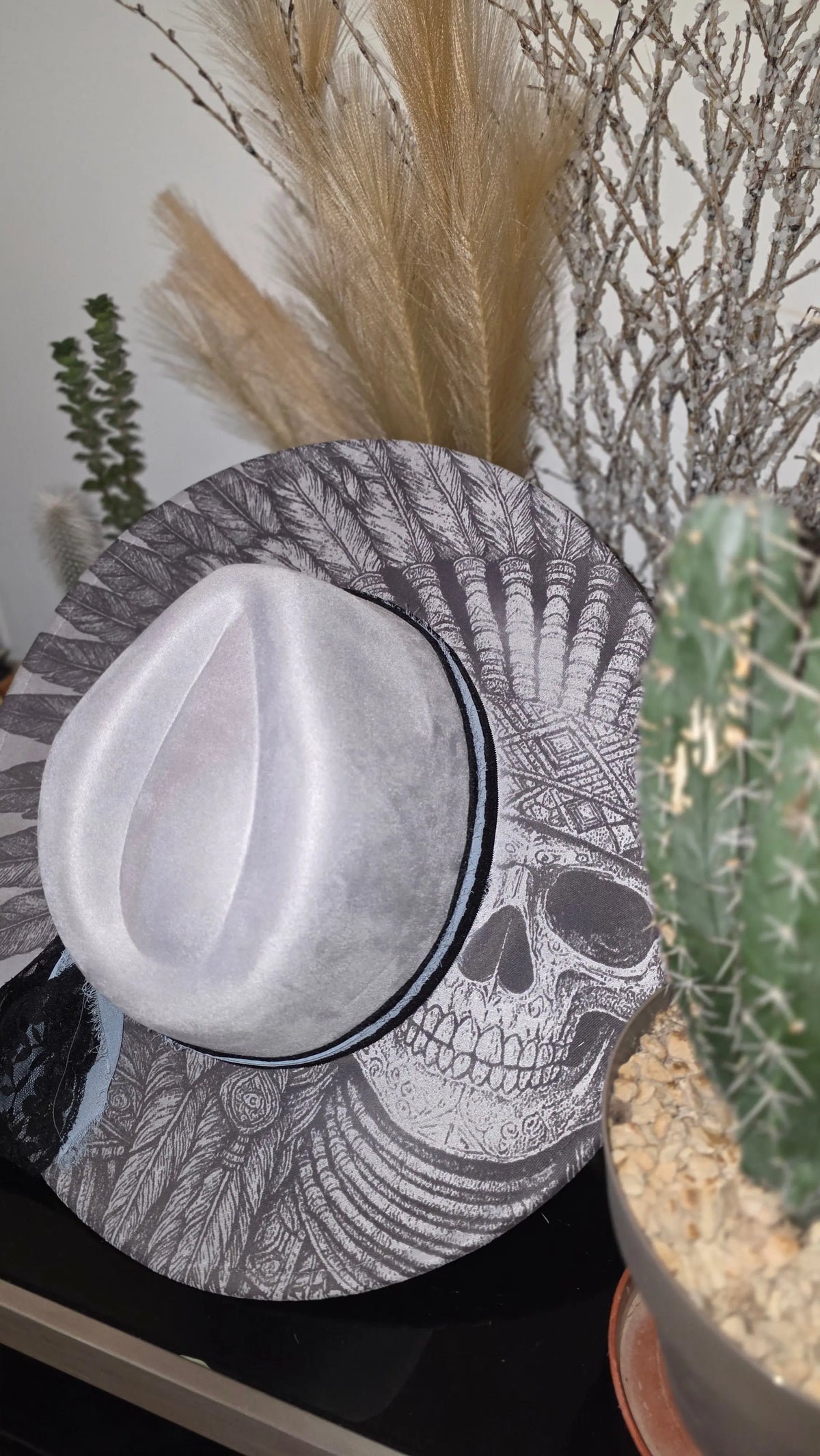 Bold western-inspired fedora with an intricate laser engraved skull design (photo 5)