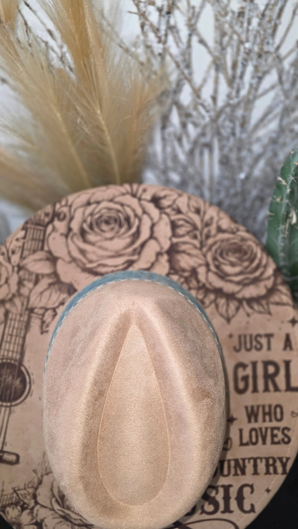 Hand-finished laser engraved fedora designed for true country music lovers (photo 6)