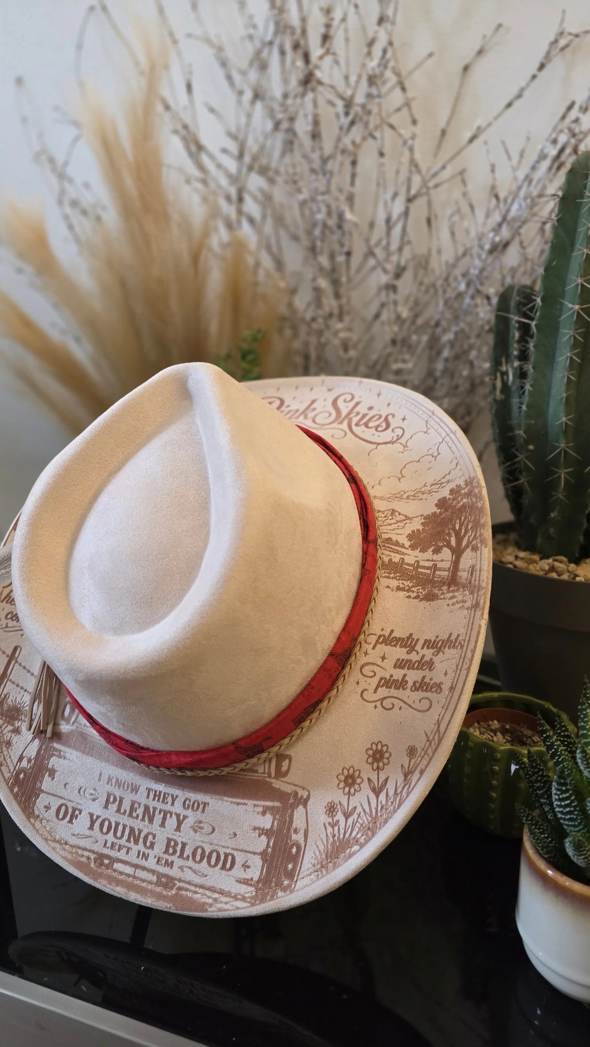 One-of-a-kind engraved fedora inspired by Zach Bryan's Pink Skies (photo 16)