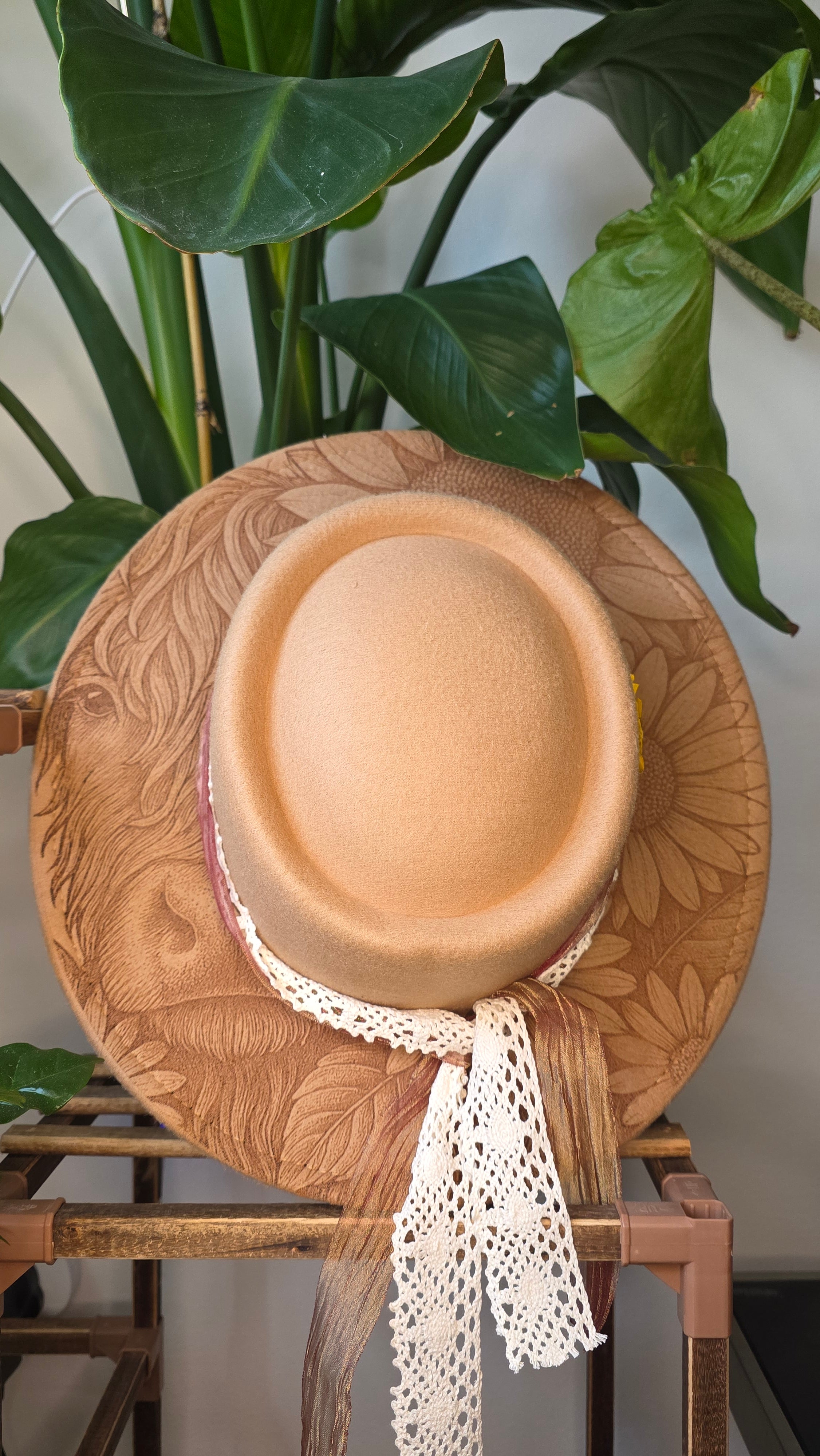 Beige Western Fedora Hat – Laser Engraved Sunflower & Highland Cow Design with Lace Ribbon