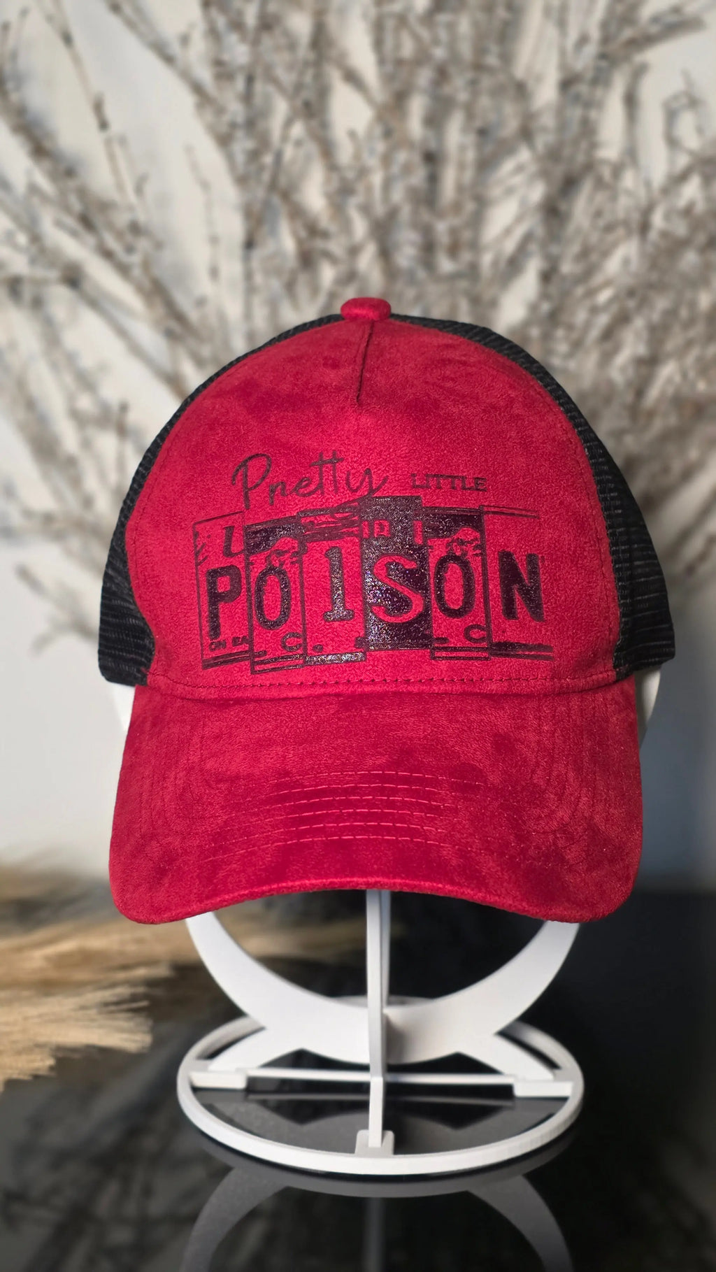 Pretty Little Poison Trucker Hat – Red & Black Western Fedora Hats