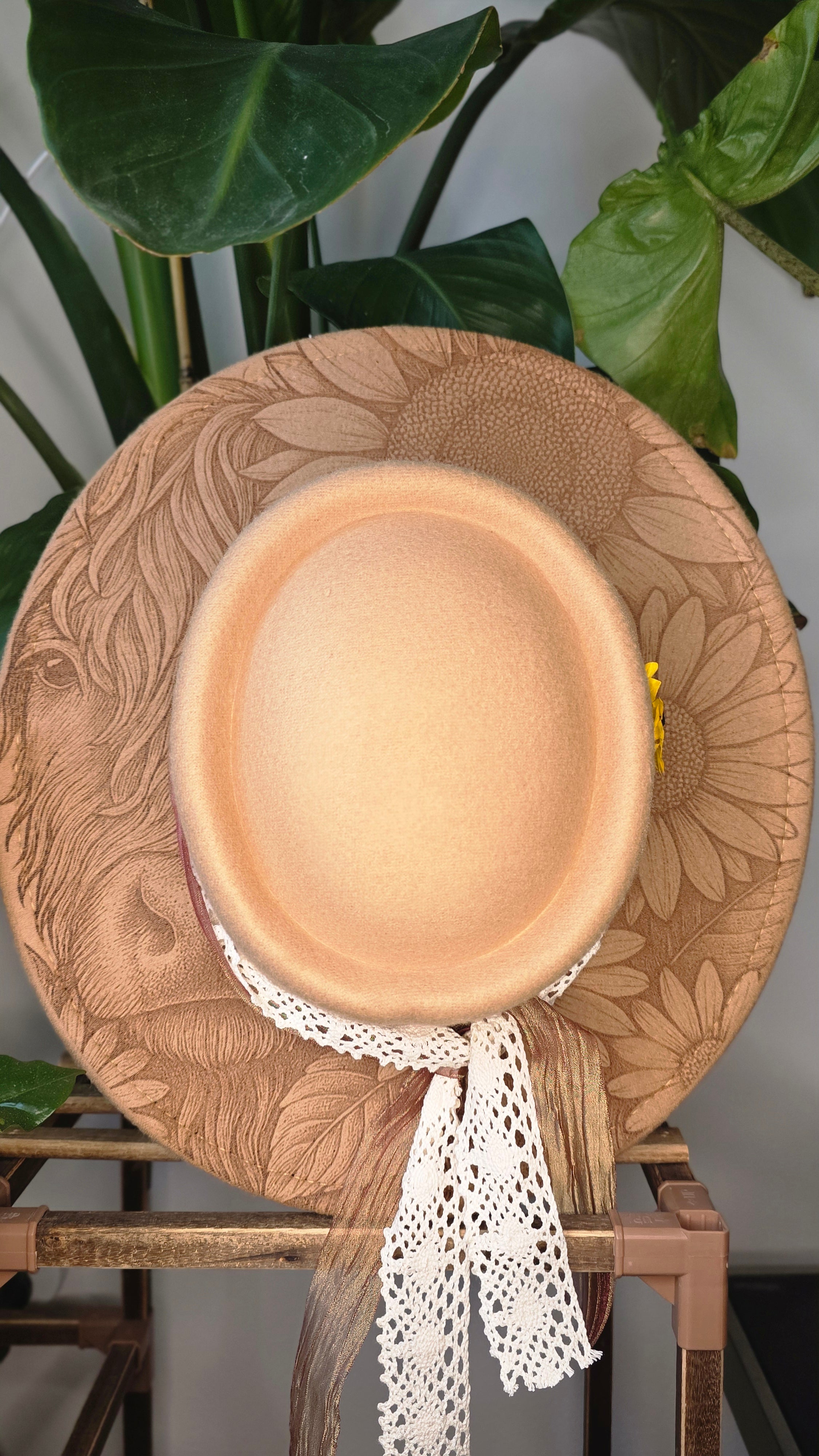 Beige Western Fedora Hat – Laser Engraved Sunflower & Highland Cow Design with Lace Ribbon