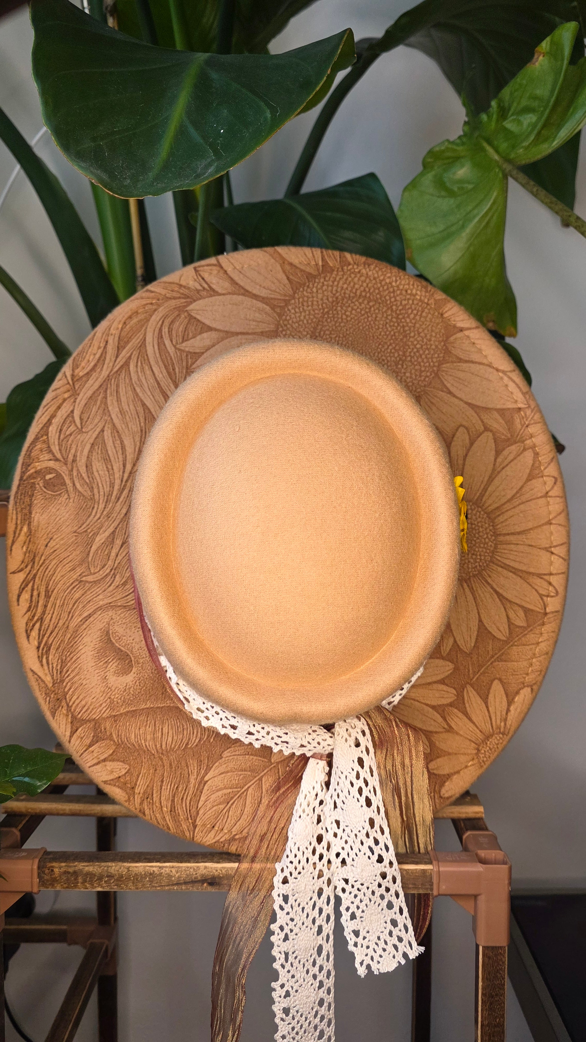 Beige Western Fedora Hat – Laser Engraved Sunflower & Highland Cow Design with Lace Ribbon